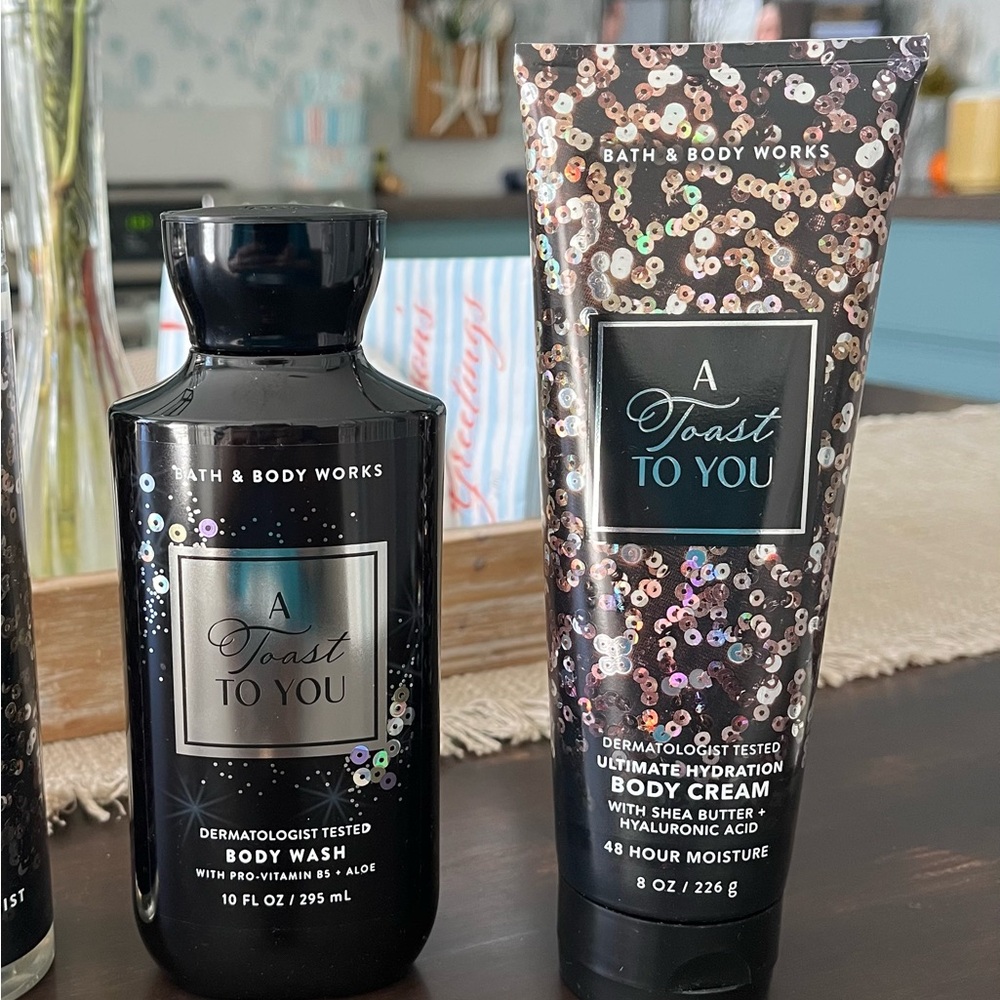 Bath & Body Works -A Toast to You Body Wash & Body Cream Set -
